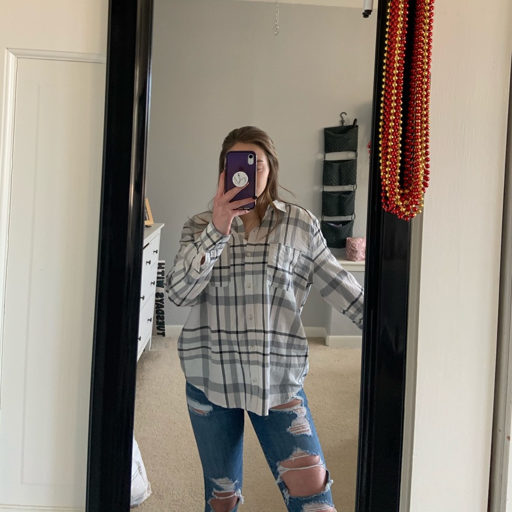 Women’s plaid flannel shirt